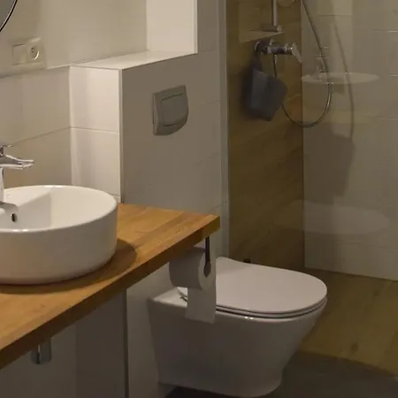 Nowa Kamienica 11 Stara Kamienica