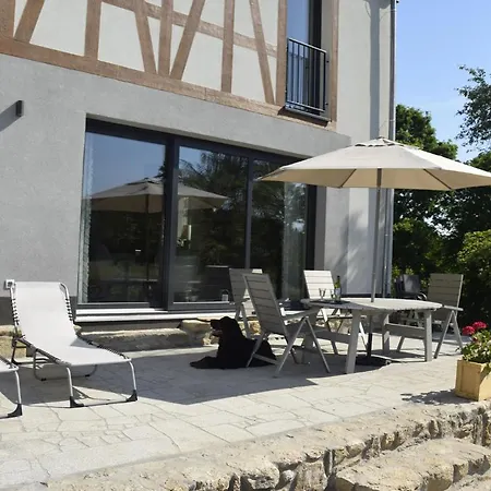 Nowa Kamienica 11 * Stara Kamienica