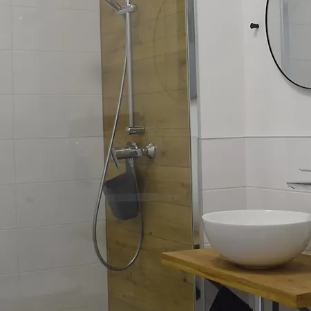 Nowa Kamienica 11 ファームステイ