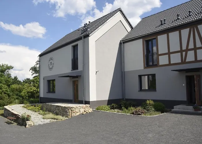 Nowa Kamienica 11 Gospodarstwo agroturystyczne *